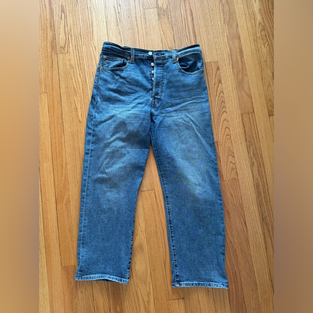 Levi’s Women’s Ribcage Straight Jeans